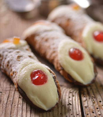 CANNOLO alla Ricotta